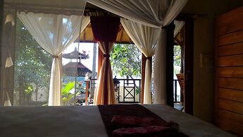 Teluk Indah Beach & Pool Villa