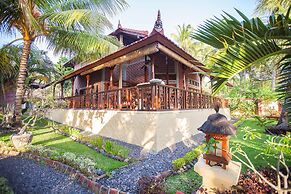 Teluk Indah Beach & Pool Villa