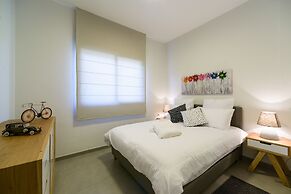 Sunny Luxary Apartments