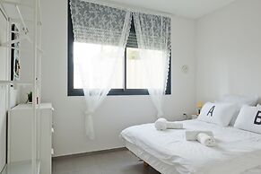 Sunny Luxary Apartments