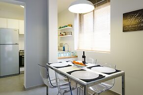 Sunny Luxary Apartments