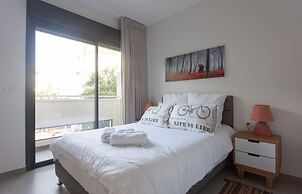 Sunny Luxary Apartments