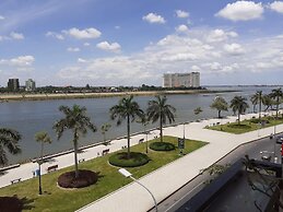 New Season Riverside Hotel