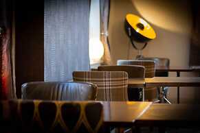 Advocate Arms Hotel