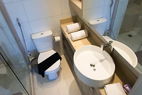 Penthouse Apartment with Hot Tub near Beach