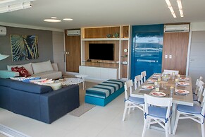 Penthouse Apartment with Hot Tub near Beach