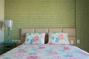 Penthouse Apartment with Hot Tub near Beach