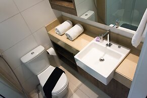 Penthouse Apartment with Hot Tub near Beach