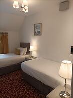 Tom Dick and Harriet's