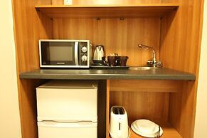 Tom Dick and Harriet's