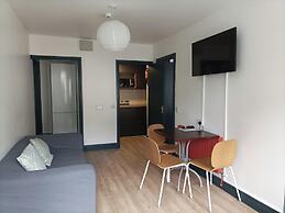 Tom Dick and Harriet's