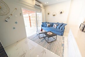 Boutique and garden apartments in Hawaii complex by YalaRent - Familie