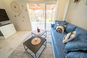 Boutique and garden apartments in Hawaii complex by YalaRent - Familie