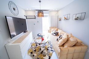 Boutique and garden apartments in Hawaii complex by YalaRent - Familie