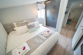 Boutique and garden apartments in Hawaii complex by YalaRent - Familie