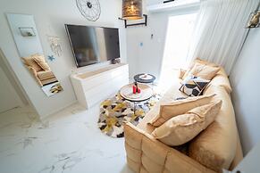 Boutique and garden apartments in Hawaii complex by YalaRent - Familie