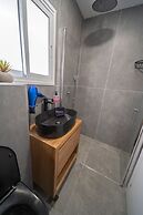 Boutique and garden apartments in Hawaii complex by YalaRent - Familie