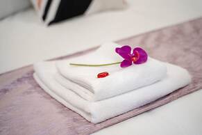 Boutique and garden apartments in Hawaii complex by YalaRent - Familie