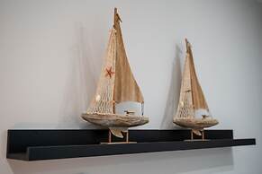 Boutique and garden apartments in Hawaii complex by YalaRent - Familie