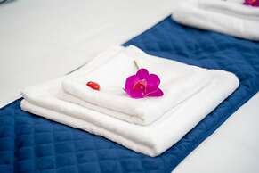 Boutique and garden apartments in Hawaii complex by YalaRent - Familie