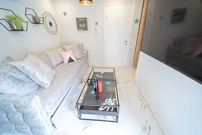 Boutique and garden apartments in Hawaii complex by YalaRent - Familie