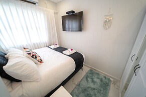 Boutique and garden apartments in Hawaii complex by YalaRent - Familie