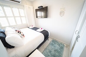 Boutique and garden apartments in Hawaii complex by YalaRent - Familie