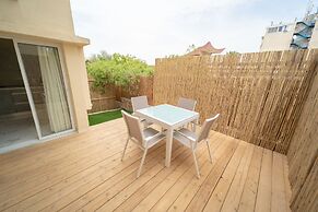 Boutique and garden apartments in Hawaii complex by YalaRent - Familie