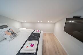 Boutique and garden apartments in Hawaii complex by YalaRent - Familie