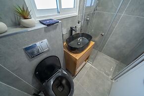 Boutique and garden apartments in Hawaii complex by YalaRent - Familie