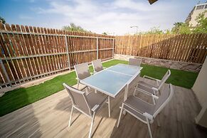 Boutique and garden apartments in Hawaii complex by YalaRent - Familie