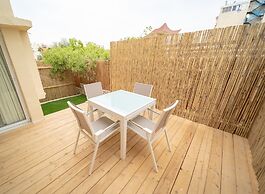 Boutique and garden apartments in Hawaii complex by YalaRent - Familie