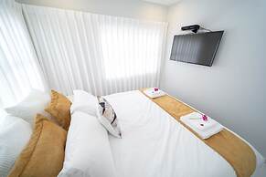 Boutique and garden apartments in Hawaii complex by YalaRent - Familie