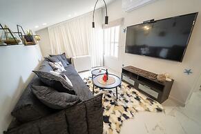 Boutique and garden apartments in Hawaii complex by YalaRent - Familie