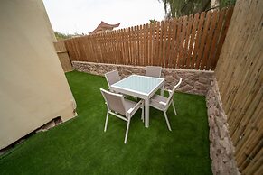 Boutique and garden apartments in Hawaii complex by YalaRent - Familie