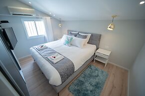 Boutique and garden apartments in Hawaii complex by YalaRent - Familie