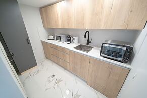 Boutique and garden apartments in Hawaii complex by YalaRent - Familie