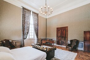 Chateau De Paraza