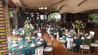 Hotel Club Quinta Pat Resort & Restaurant