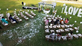 Hotel Club Quinta Pat Resort & Restaurant