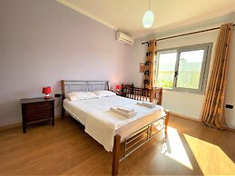 Charming 3-bed Apartment in Vlore