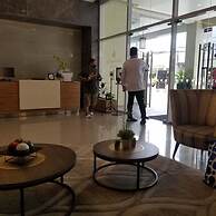 Manhattan Plaza Tower 1 by JS