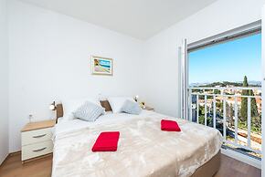 Apartments Rilovic, City and Sea view apartments