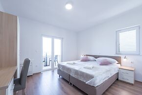 Apartments Rilovic, City and Sea view apartments