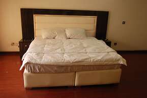 Kings Court Apartment