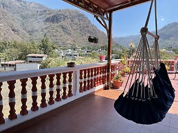 Jabel Tinamit Hotel & Villas