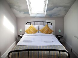 The Old Post Office - Bright & Modern 4bdr Townhouse With Private Gard