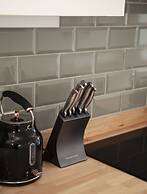 The Old Post Office - Bright & Modern 4bdr Townhouse With Private Gard