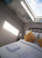 The Old Post Office - Bright & Modern 4bdr Townhouse With Private Gard