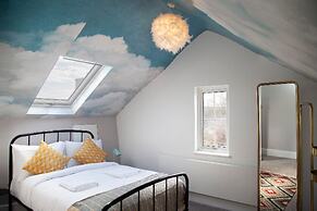 The Old Post Office - Bright & Modern 4bdr Townhouse With Private Gard